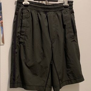 Men’s Lululemon pace breaker 9 inch lined shorts M